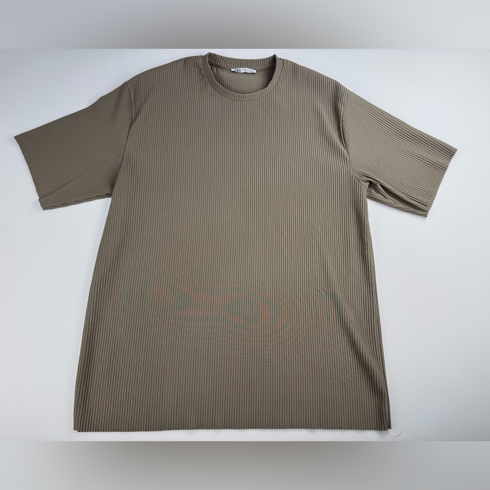 Zara Textured Men's Medium Short Sleeve Ribbed Tee Taupe Raw Edge